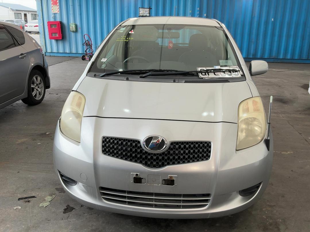 Photo '5' of Toyota Vitz Photo '5' of Toyota Vitz