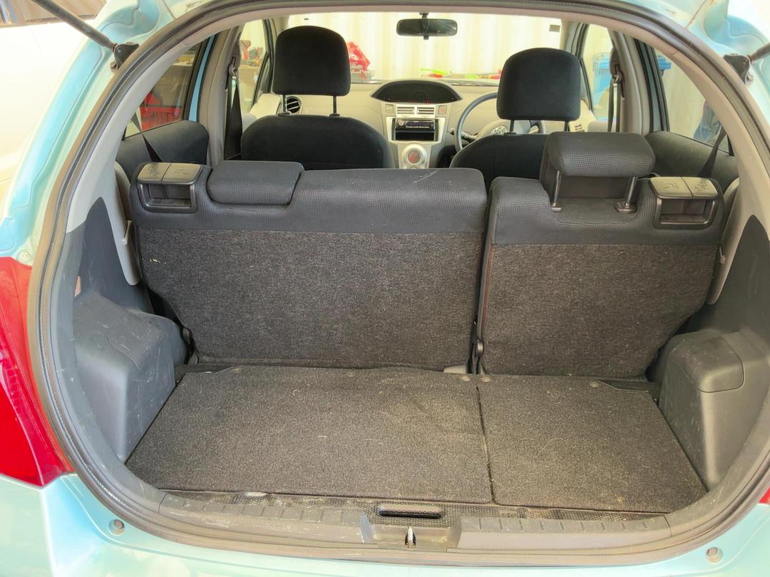 Photo '5' of Toyota Vitz Photo '5' of Toyota Vitz