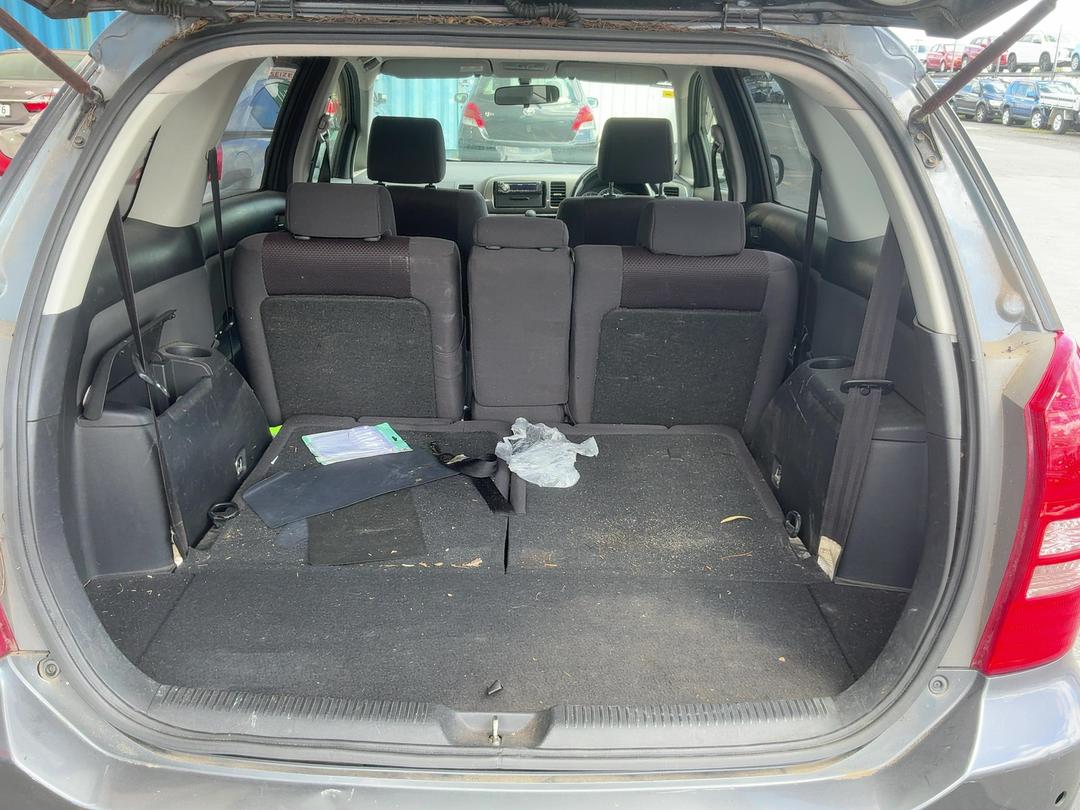 Photo '11' of Toyota Wish Photo '11' of Toyota Wish