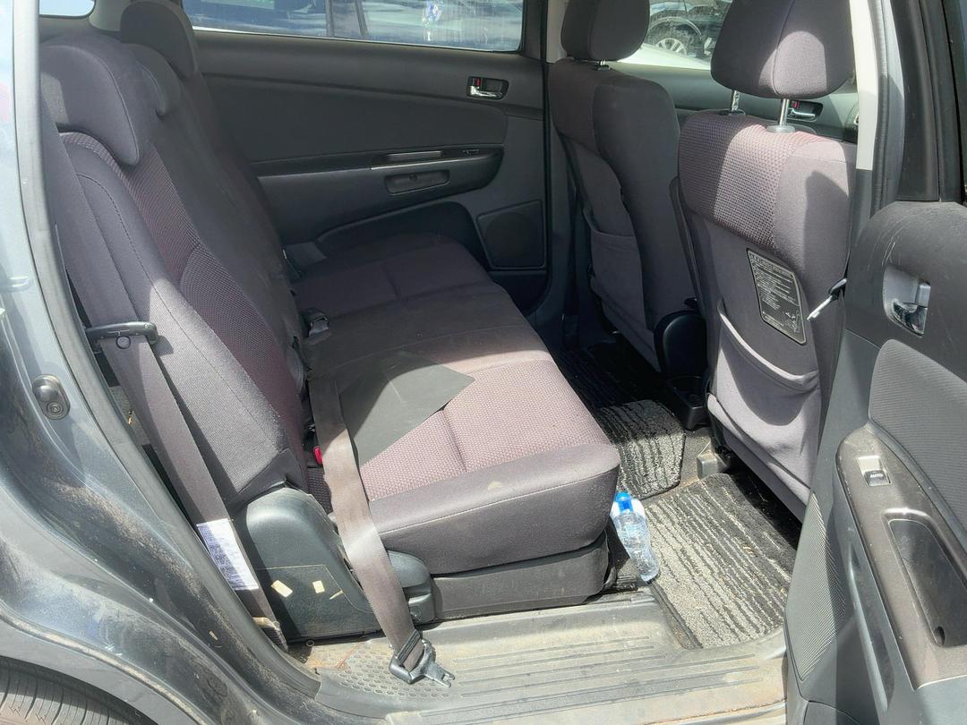 Photo '16' of Toyota Wish Photo '16' of Toyota Wish