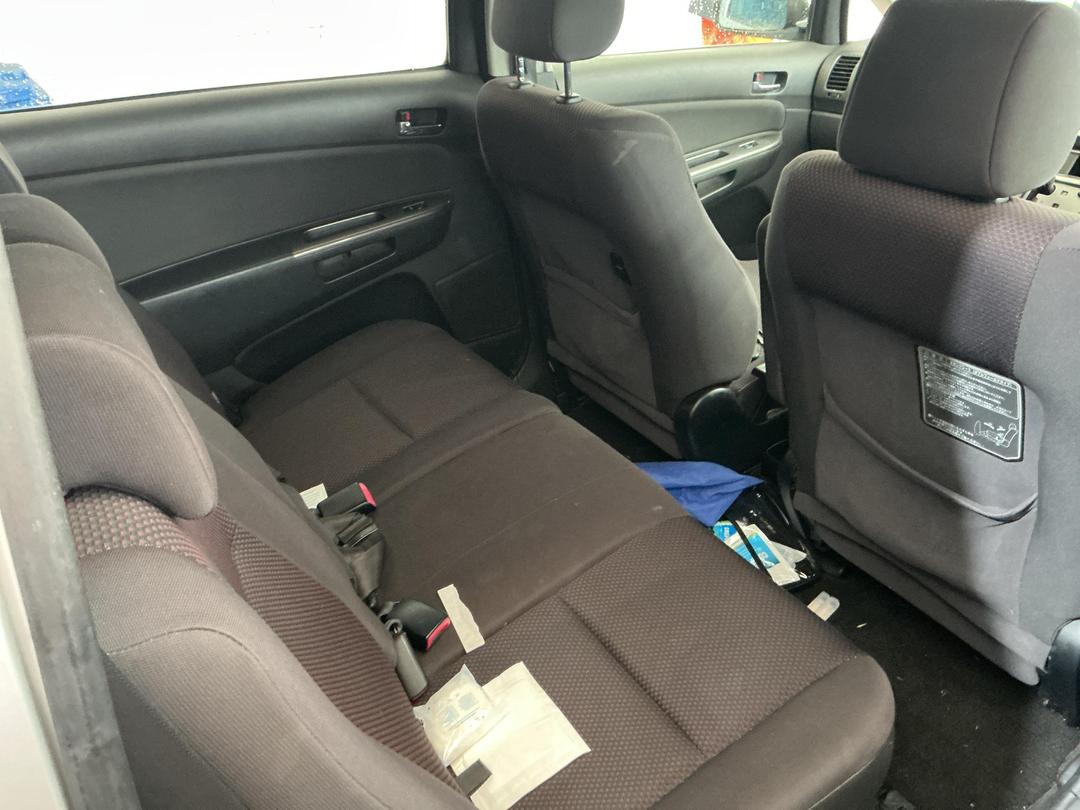 Photo '6' of Toyota Wish