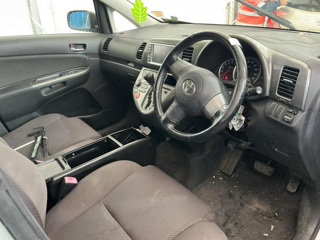 Photo '7' of Toyota Wish