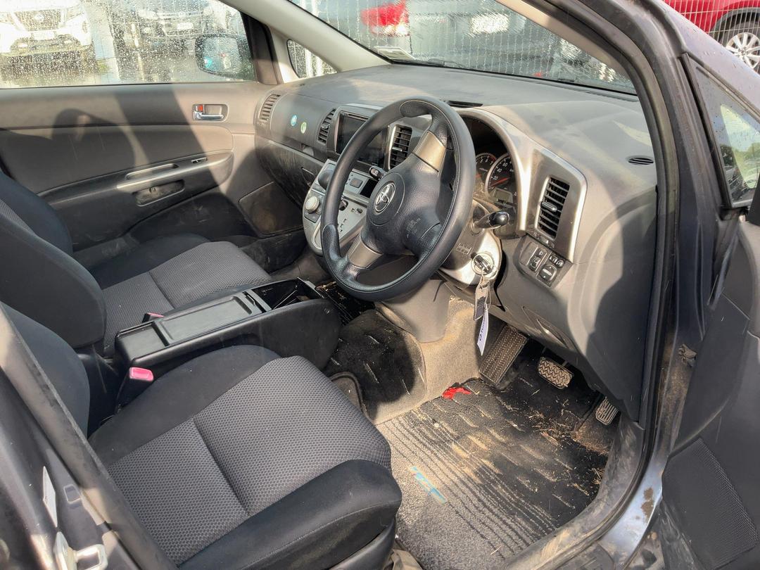 Photo '12' of Toyota Wish