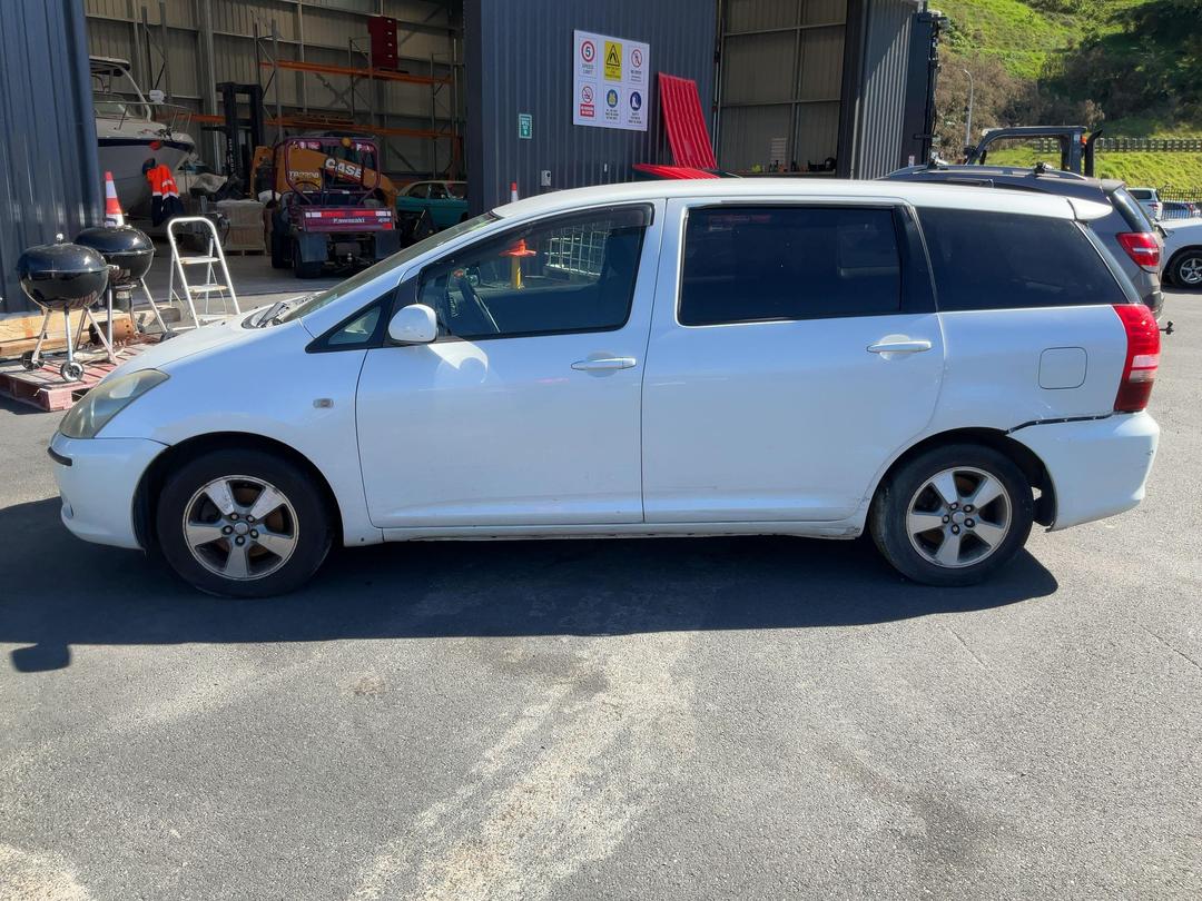 Photo '4' of Toyota Wish