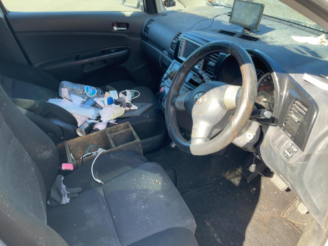 Photo '18' of Toyota Wish