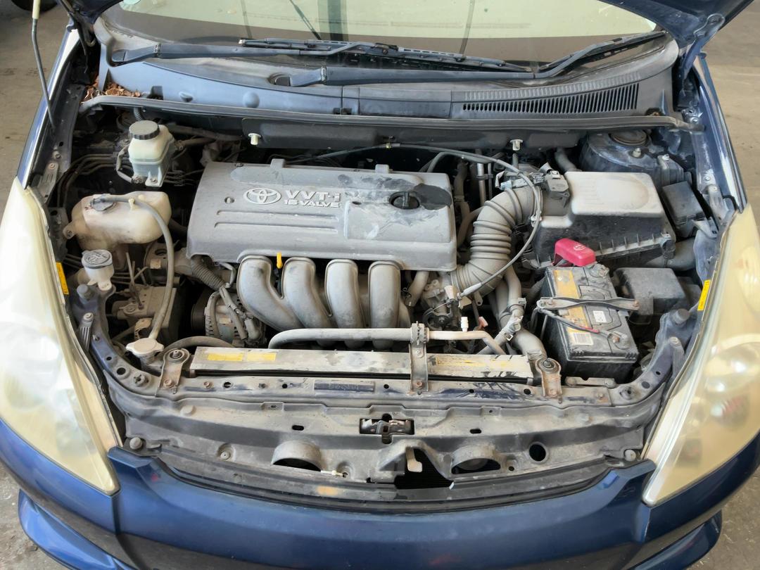 Photo '16' of Toyota Wish