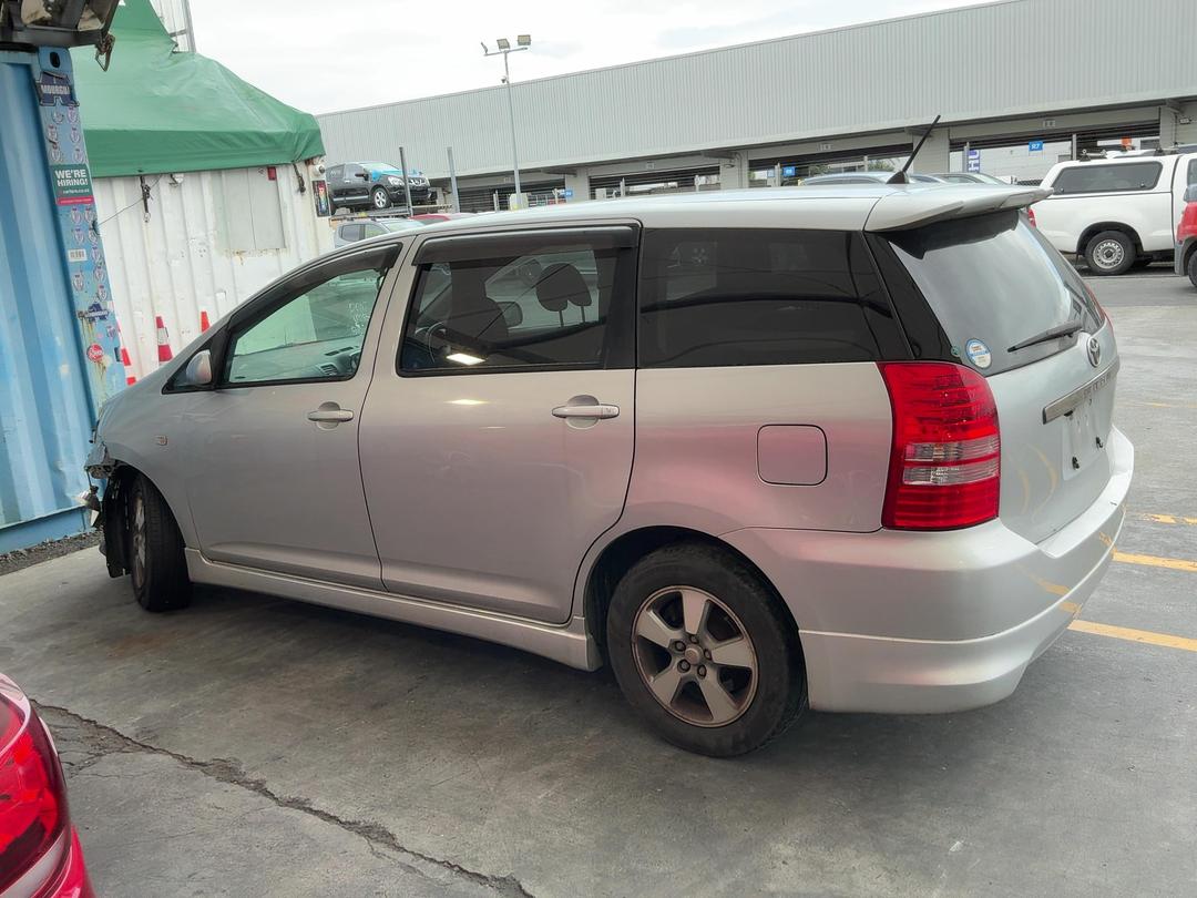 Photo '10' of Toyota Wish Photo '10' of Toyota Wish