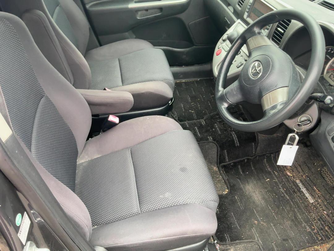 Photo '15' of Toyota Wish Photo '15' of Toyota Wish