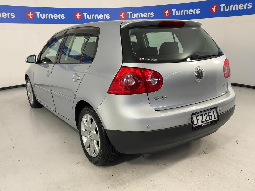Photo '5' of Volkswagen Golf
