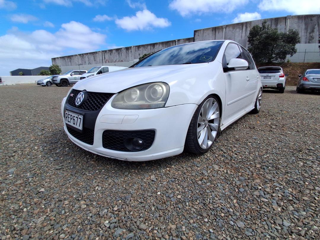 Photo '2' of Volkswagen Golf GTI Photo '2' of Volkswagen Golf GTI