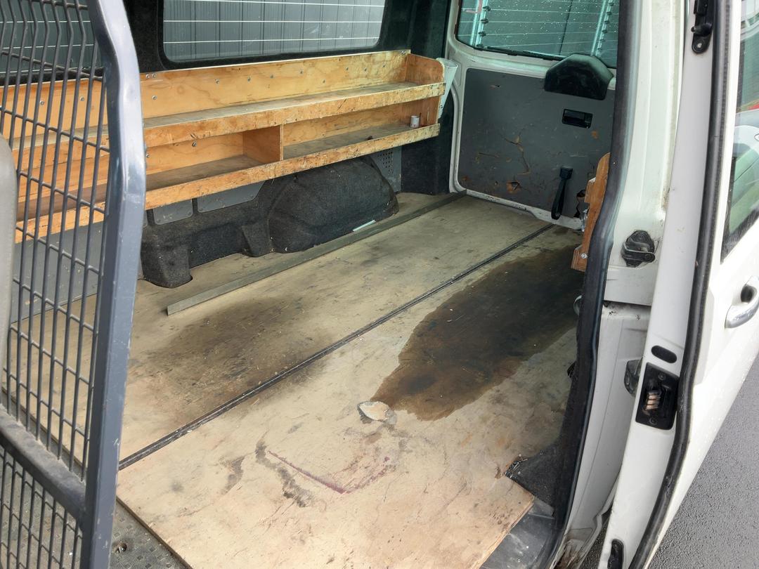 Photo '9' of Volkswagen T5 LWB TDI