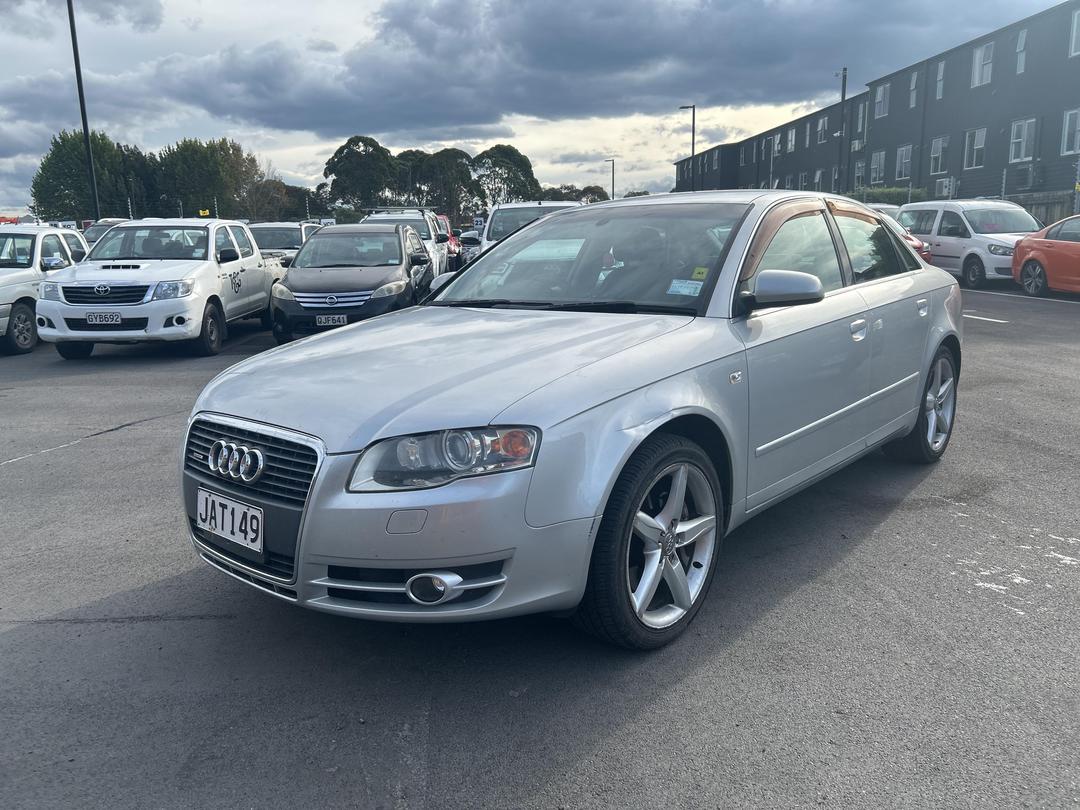 Photo '4' of Audi A4 2.0T Quattro