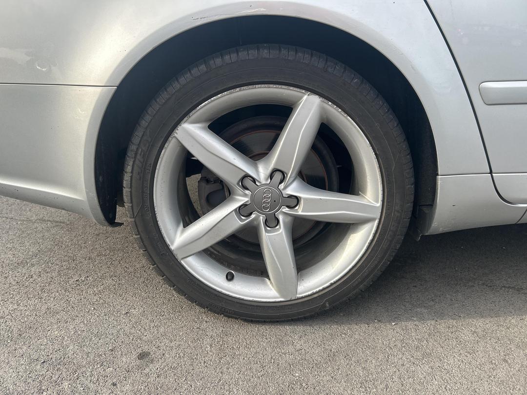 Photo '8' of Audi A4 2.0T Quattro