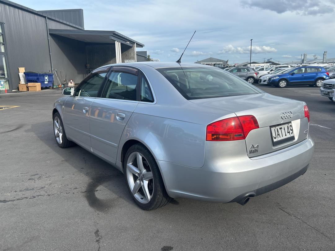 Photo '10' of Audi A4 2.0T Quattro