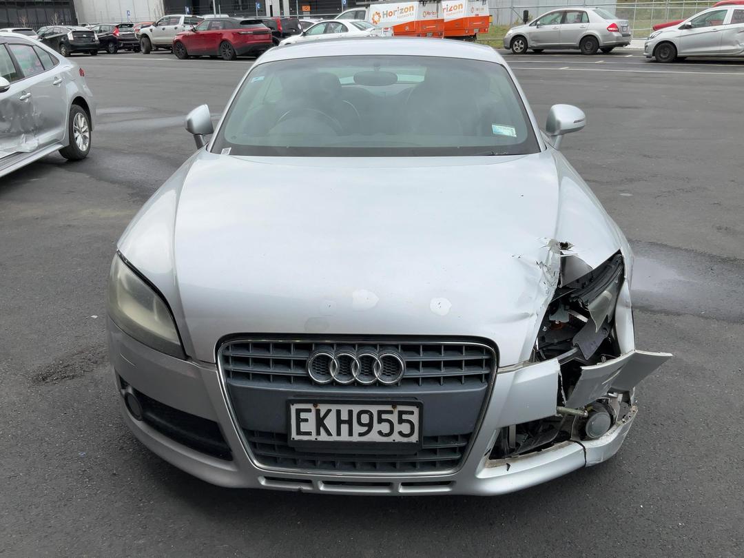 Photo '3' of Audi TT Coupe 2.0T Photo '3' of Audi TT Coupe 2.0T