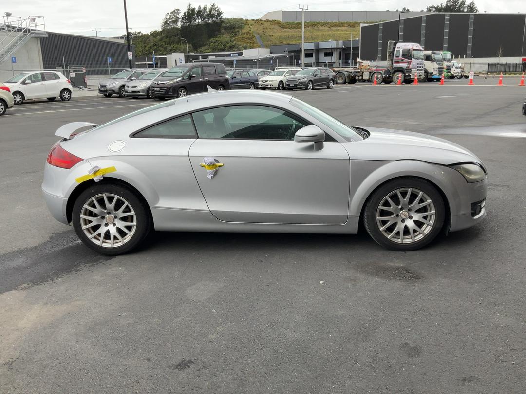 Photo '9' of Audi TT Coupe 2.0T Photo '9' of Audi TT Coupe 2.0T