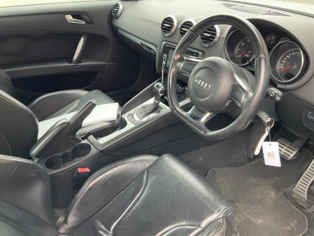 Photo '15' of Audi TT Coupe 2.0T Photo '15' of Audi TT Coupe 2.0T