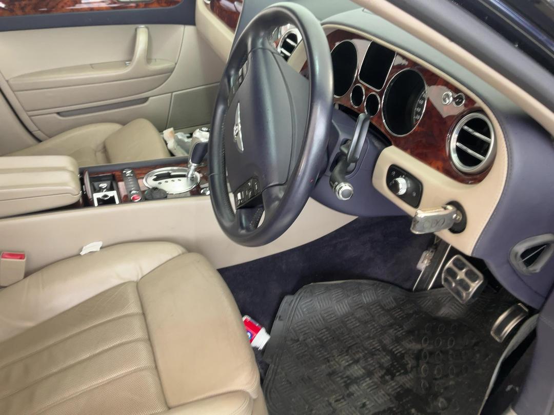 Photo '8' of Bentley Continental Flying Spur