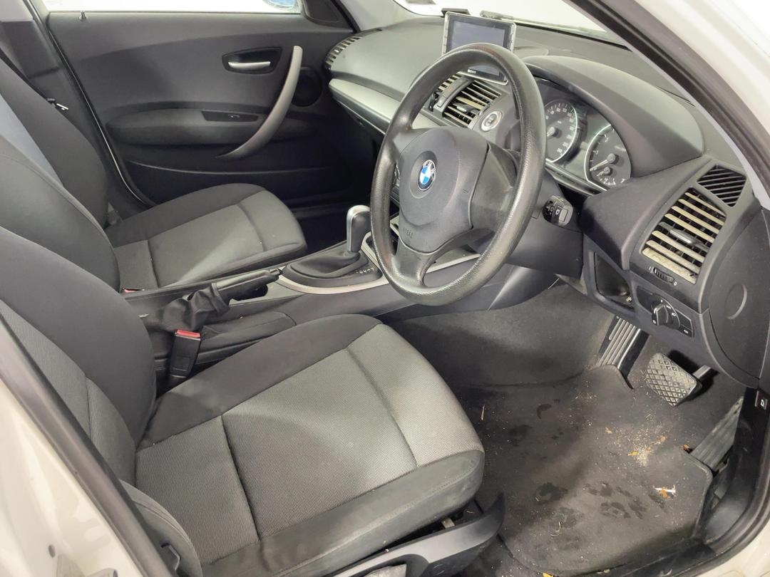 Photo '14' of BMW 1 Series 116I Photo '14' of BMW 1 Series 116I