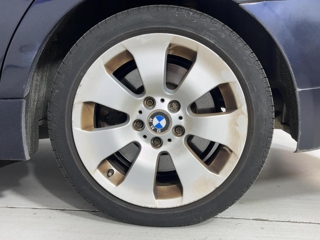 Photo '9' of BMW 3 Series 330I Photo '9' of BMW 3 Series 330I