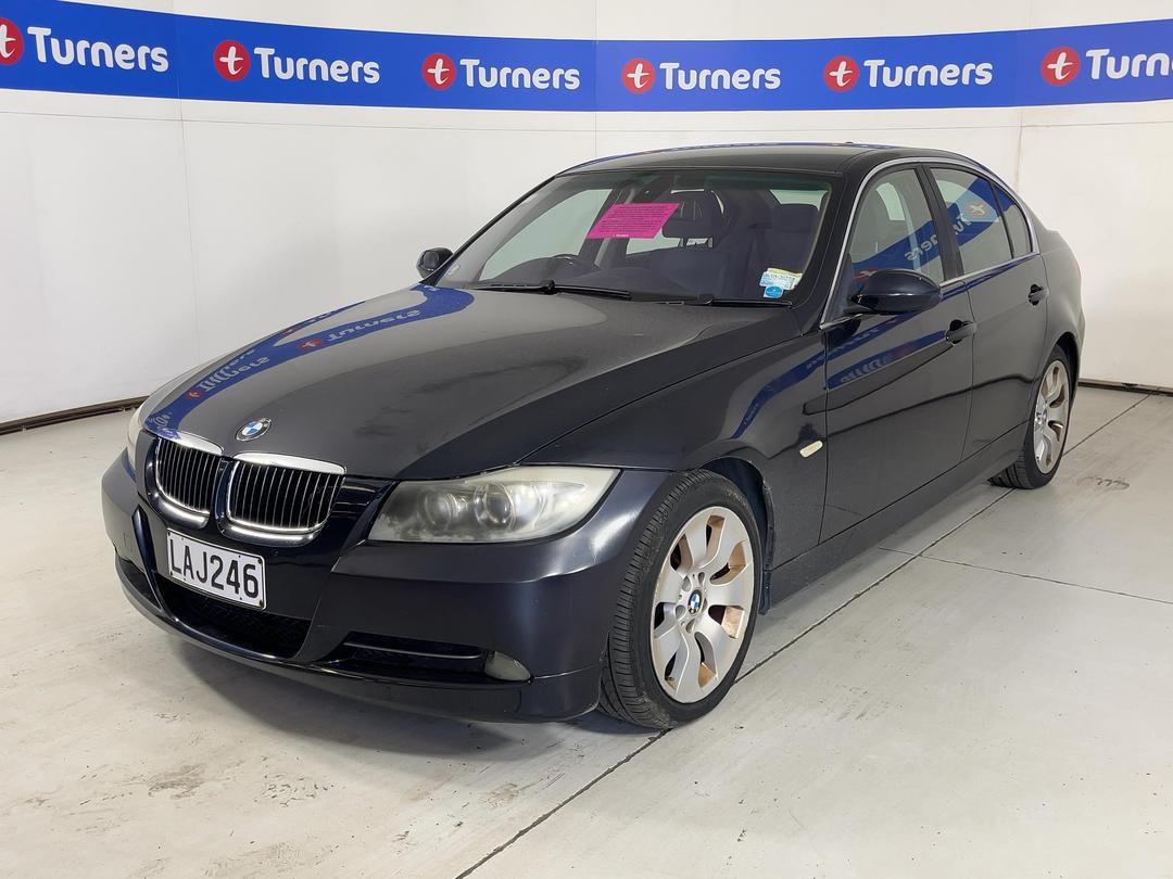 Photo '3' of BMW 3 Series 330I Photo '3' of BMW 3 Series 330I