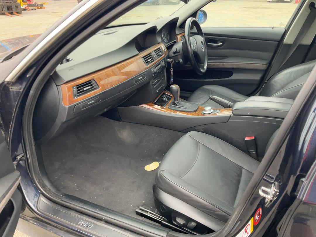 Photo '16' of BMW 330I