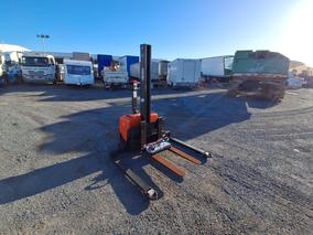 Image of 2006 BT HWE100S Pedestrian Stacker Other Machine
