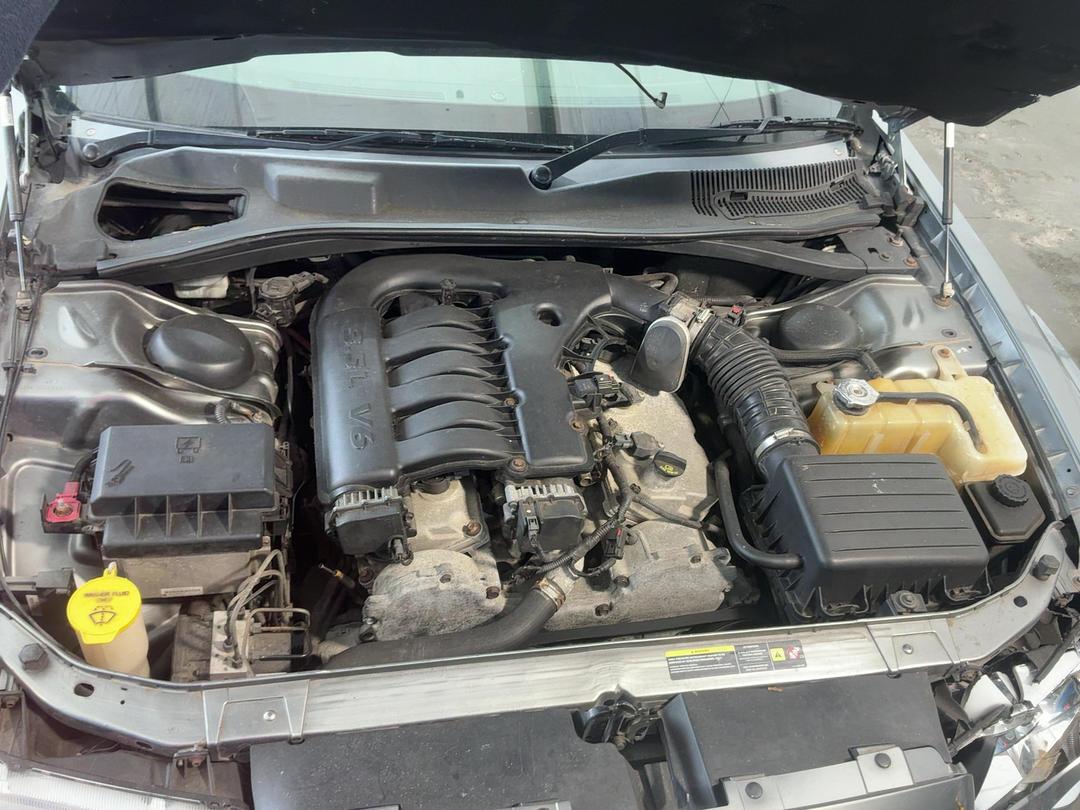 Photo '11' of Chrysler 300 C V6 Photo '11' of Chrysler 300 C V6