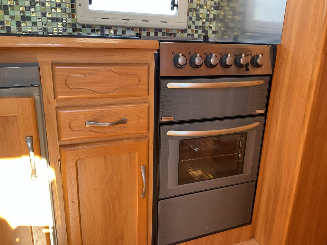 Photo '9' of Fleetwood Heritage Caravan - Single