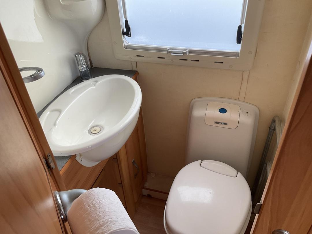 Photo '12' of Fleetwood Heritage Caravan - Single