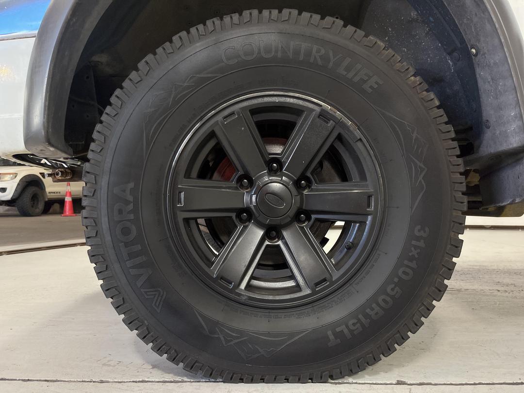 Photo '8' of Ford Courier TD XLX CR W/S