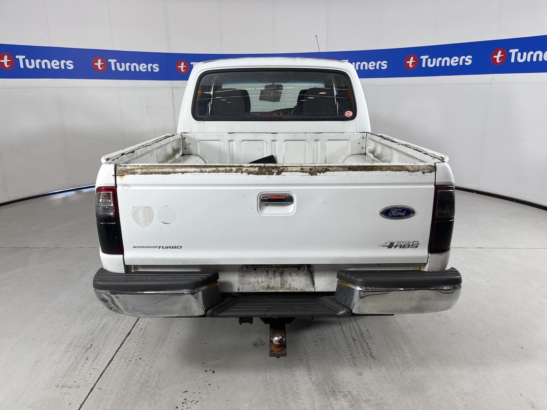 Photo '5' of Ford Courier TD XLX CR W/S