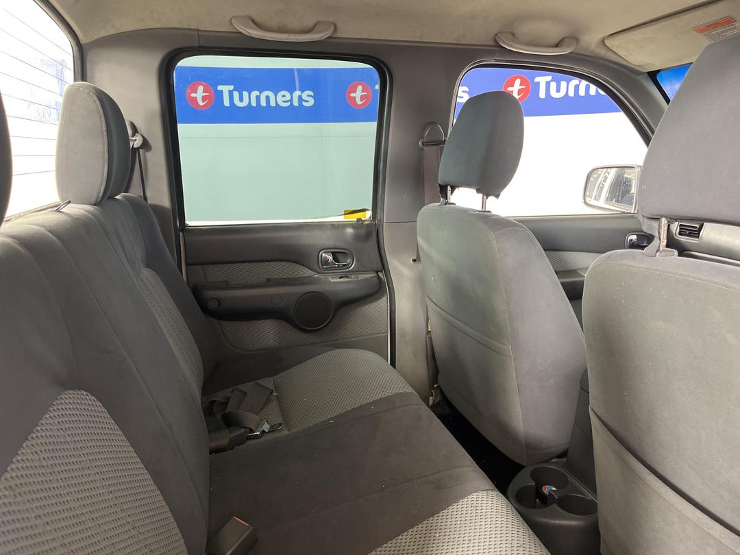 Photo '18' of Ford Courier TD XLX CR W/S