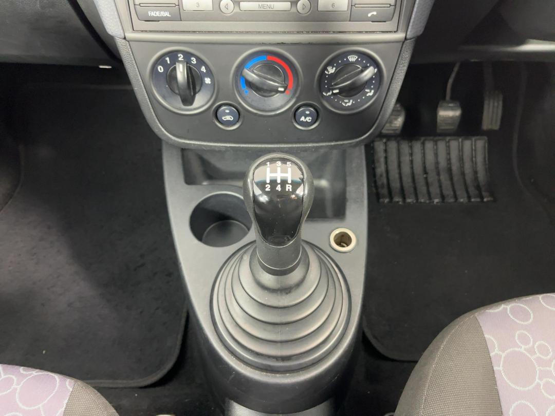 Photo '18' of Ford Fiesta