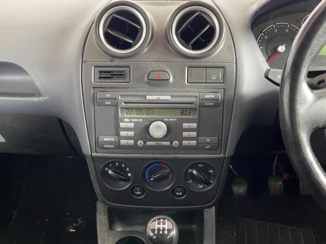 Photo '16' of Ford Fiesta Photo '16' of Ford Fiesta