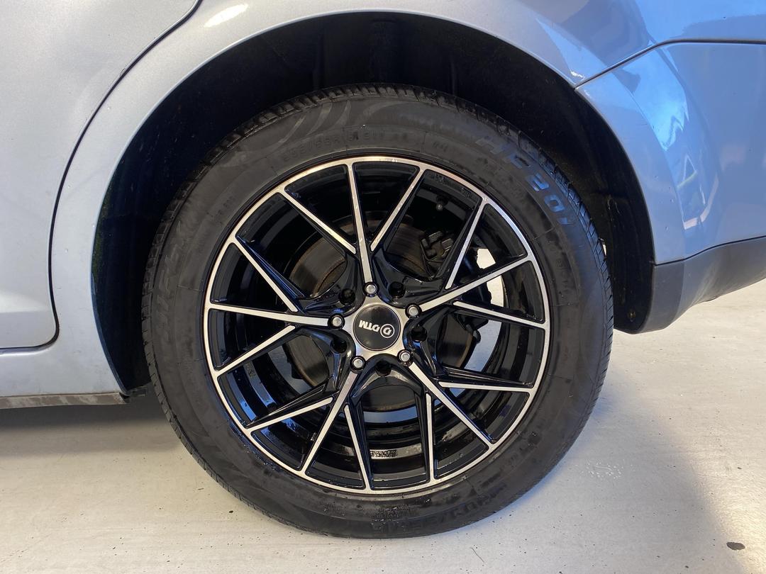 Photo '11' of Ford Focus