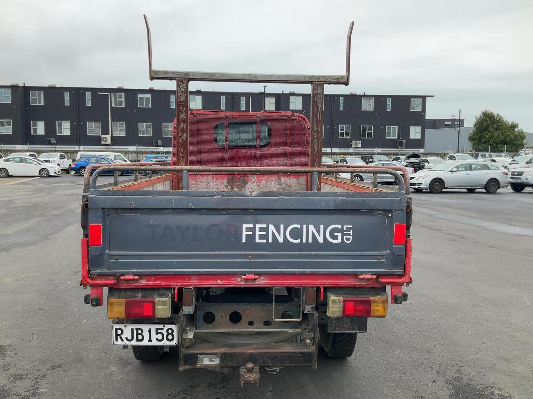 Photo '5' of Hino Dutro Flat Deck