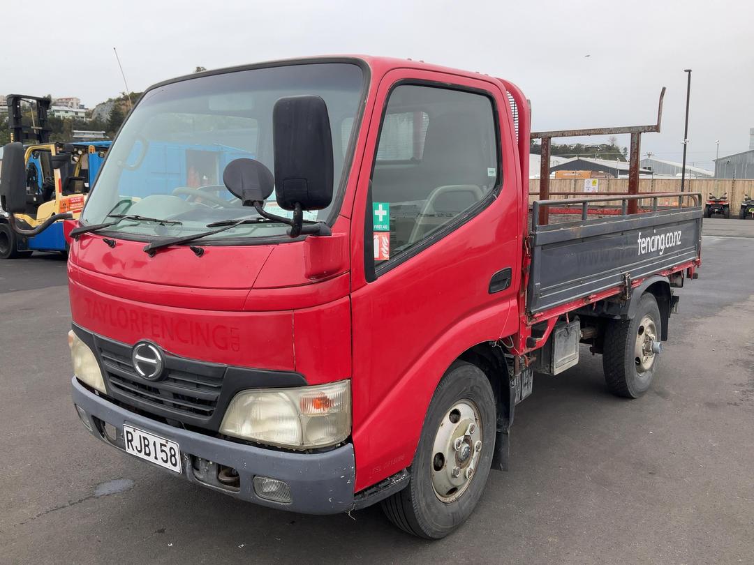 Photo '9' of Hino Dutro Flat Deck