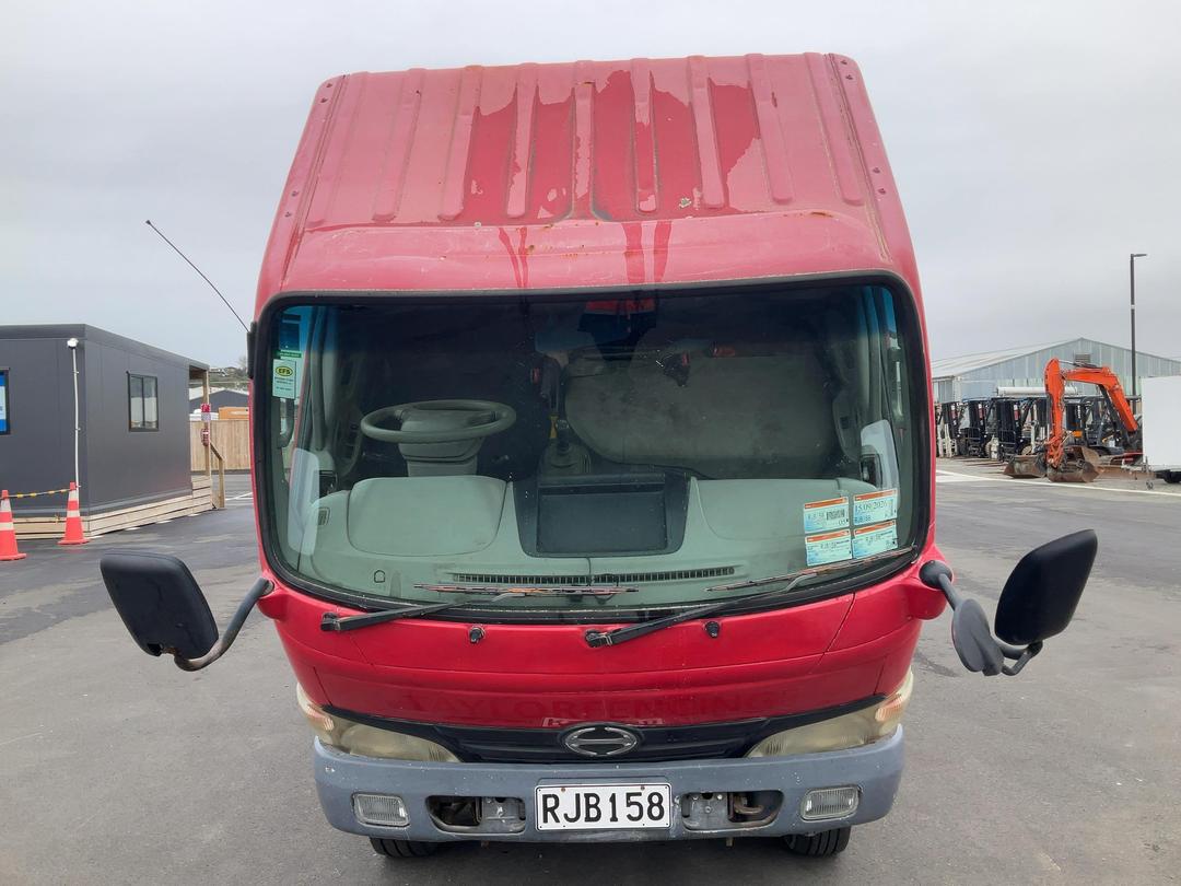 Photo '11' of Hino Dutro Flat Deck