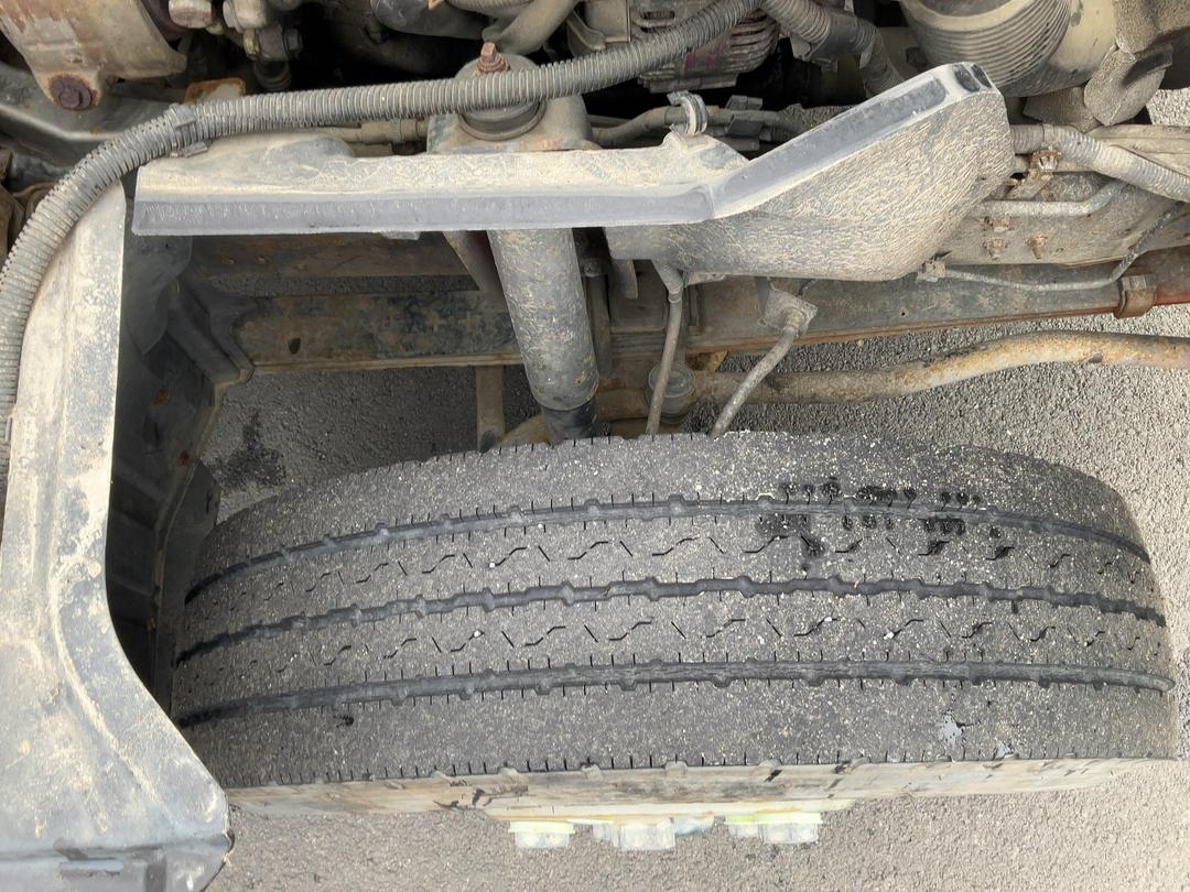 Photo '24' of Hino Dutro Flat Deck