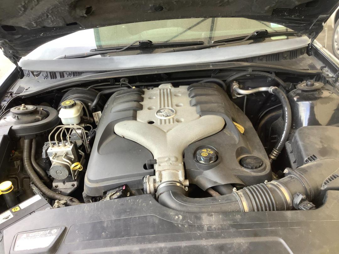 Photo '18' of Holden Commodore S V6