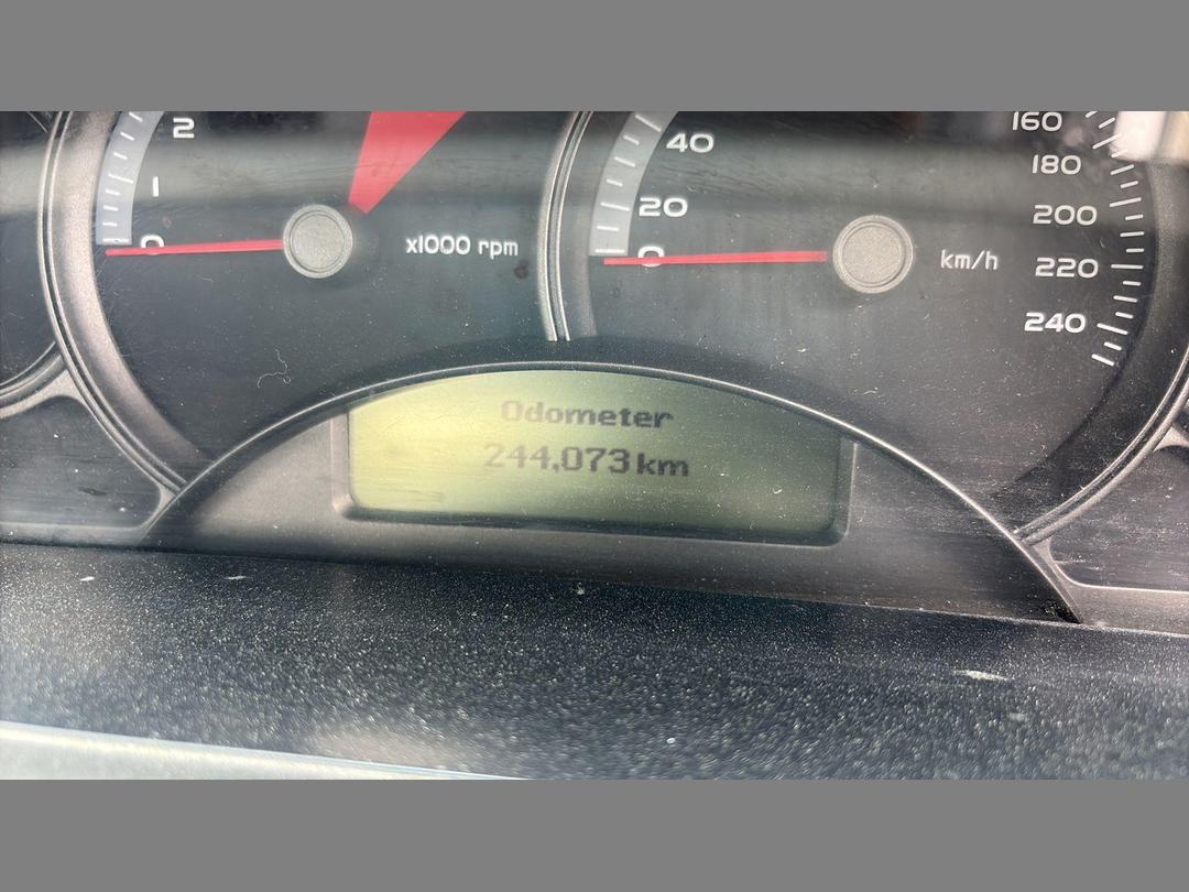 Photo '12' of Holden Commodore S V6 Photo '12' of Holden Commodore S V6