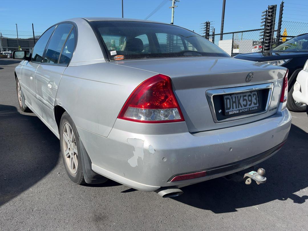 Photo '4' of Holden Commodore Berlina V6