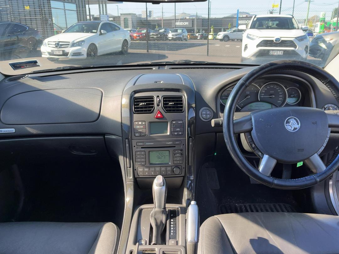 Photo '15' of Holden Commodore Berlina V6