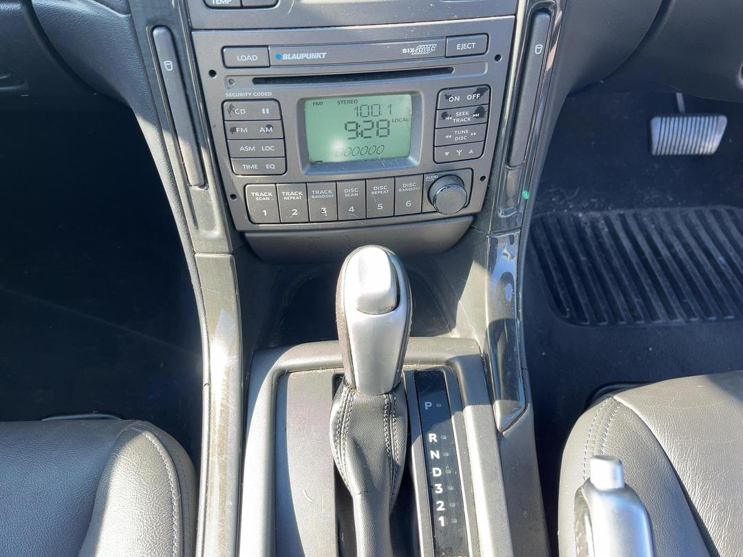 Photo '16' of Holden Commodore Berlina V6