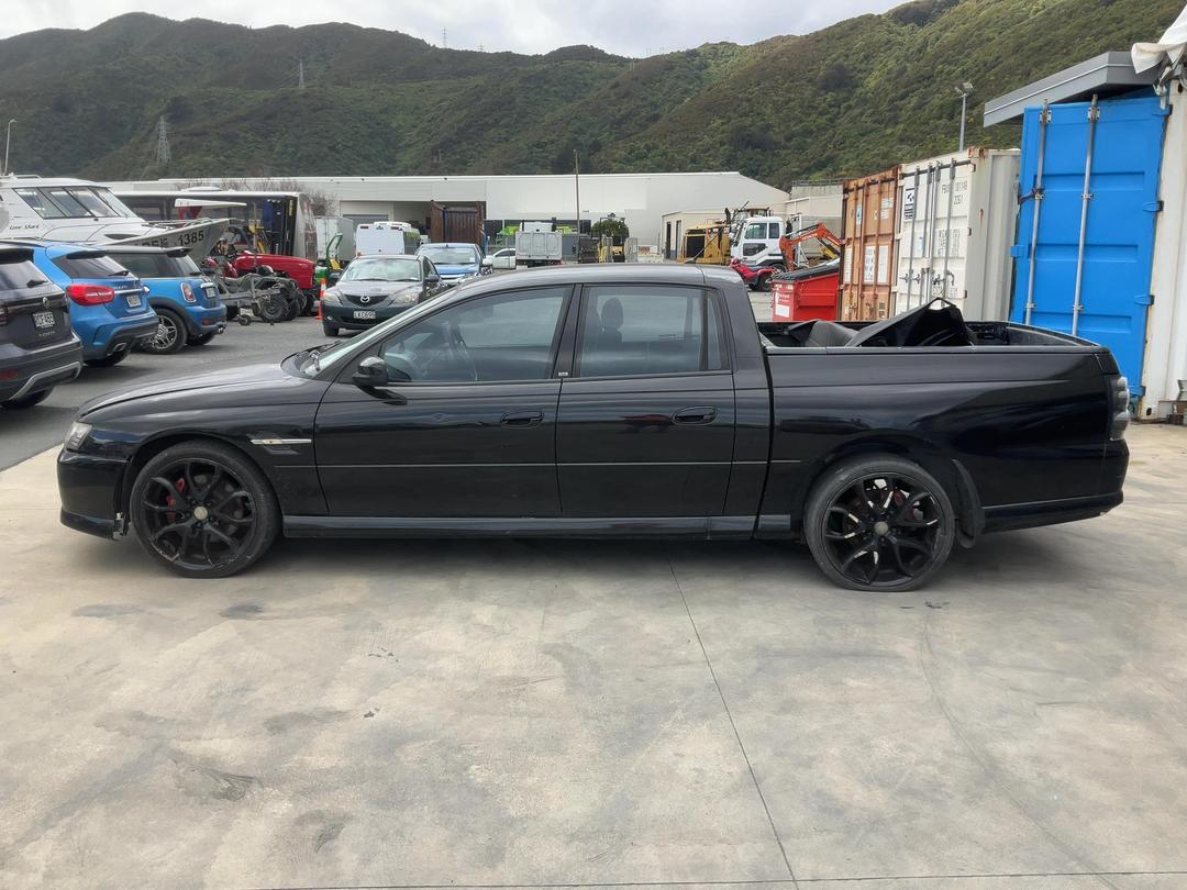 Photo '4' of Holden Crewman S V6