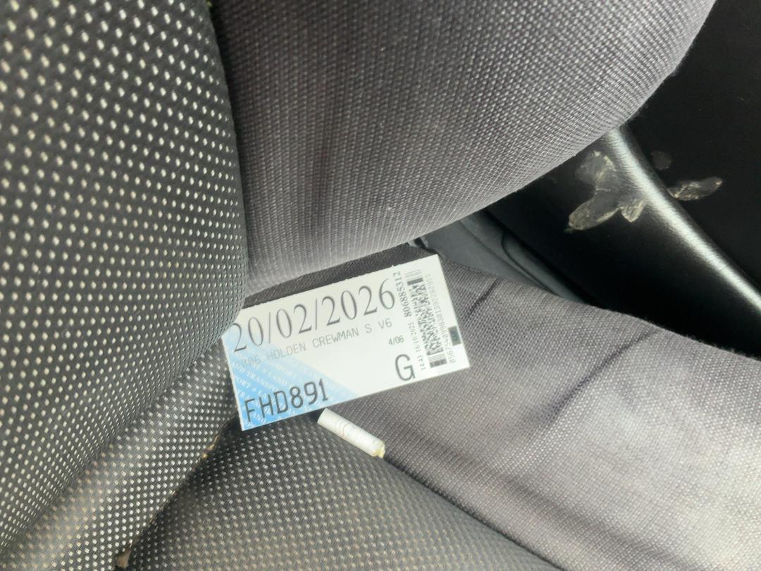 Photo '24' of Holden Crewman S V6