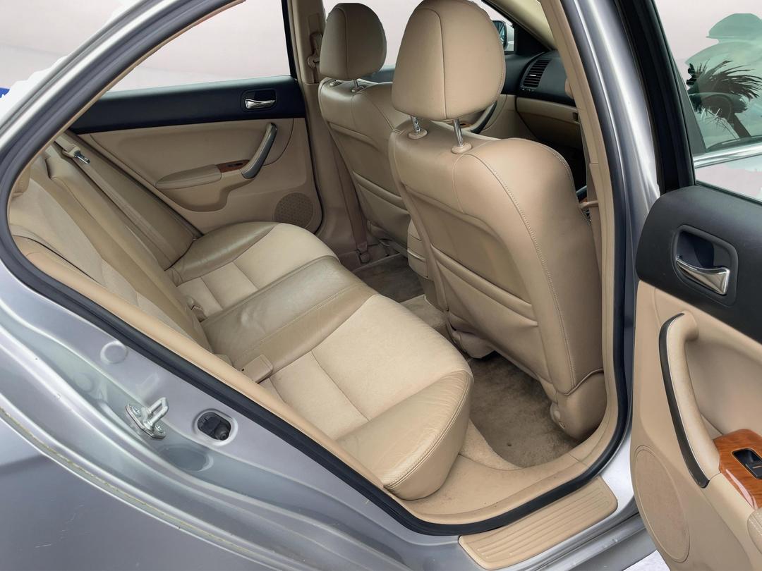 Photo '18' of Honda Accord Photo '18' of Honda Accord