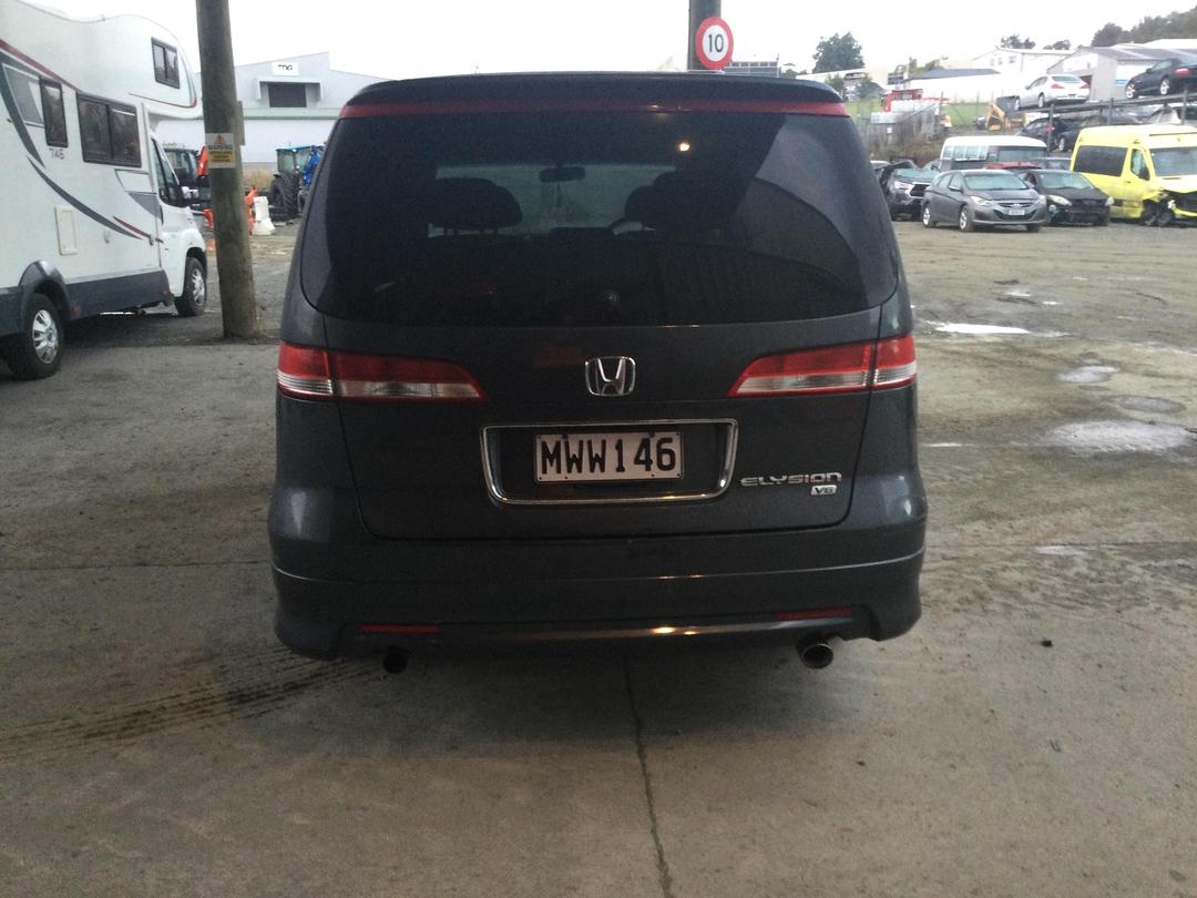 Photo '5' of Honda Elysion