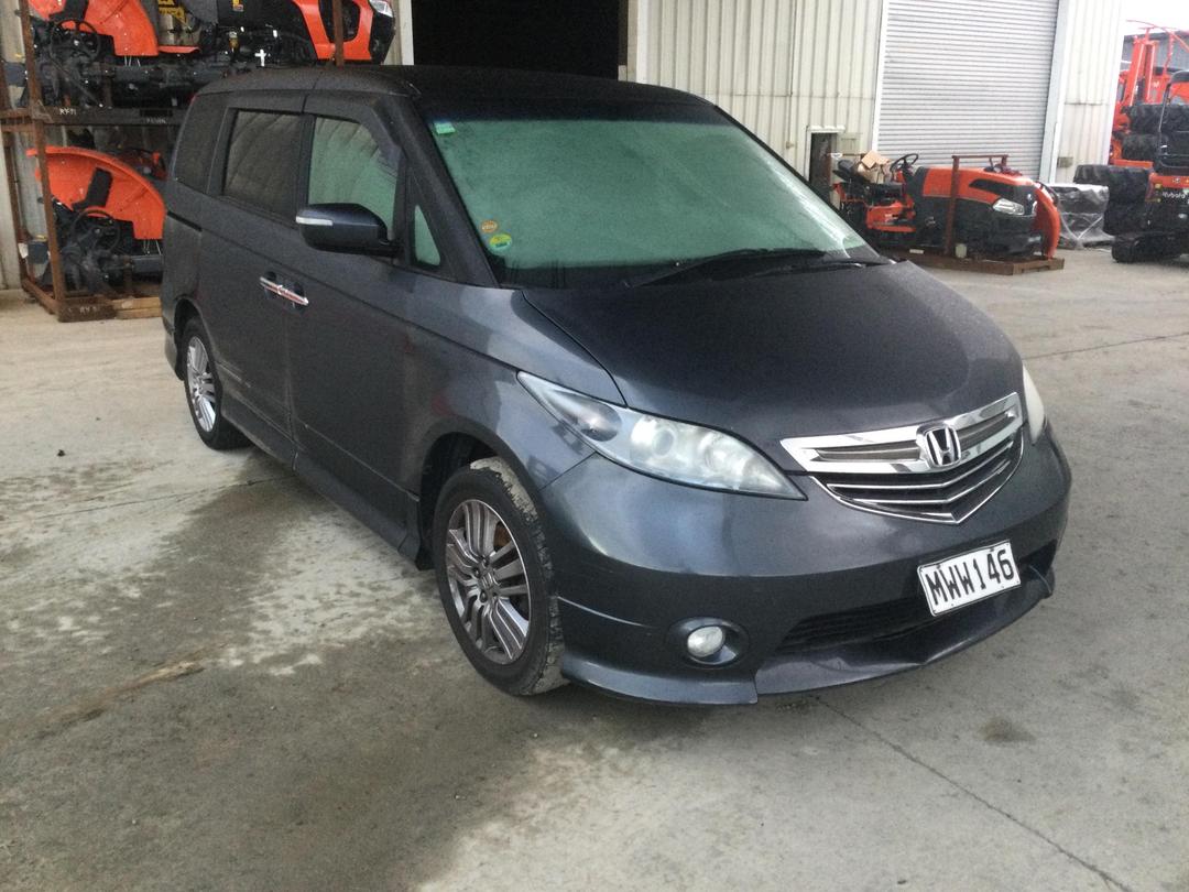 Photo '2' of Honda Elysion